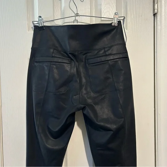 Athleta Delancey Gleam Tight/Leggings in Black - Size Medium - Picture 7 of 11